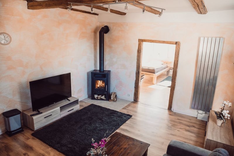 ferienwohnung-cottage-zwei-37441-bad-sachsa-nuexei-harz-wohnraum