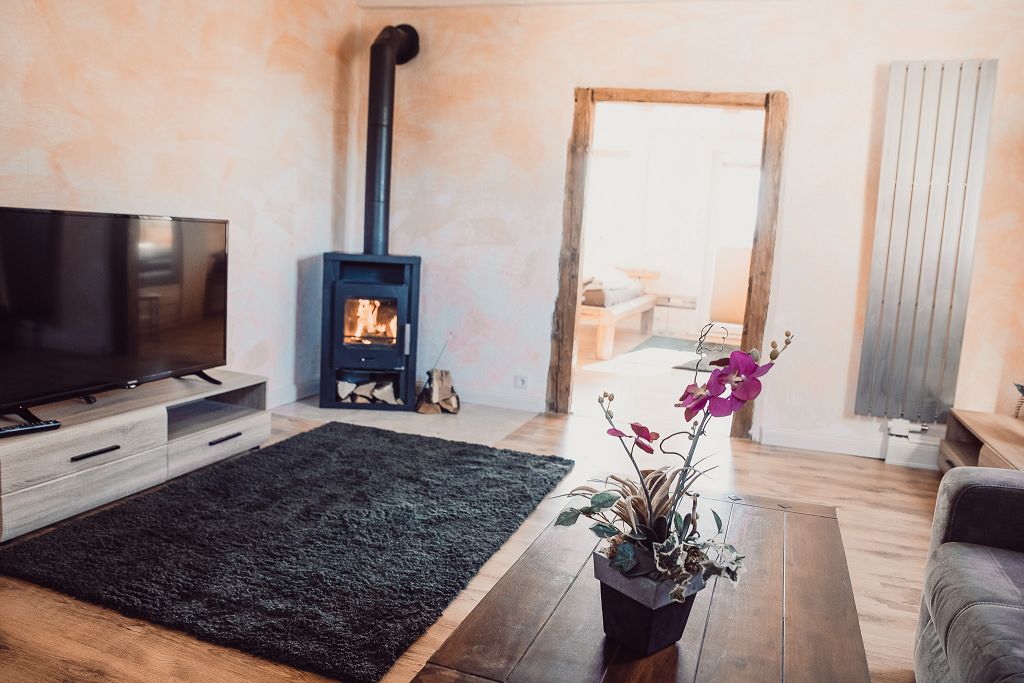 ferienwohnung-cottage-zwei-37441-bad-sachsa-nuexei-harz-wohnraum